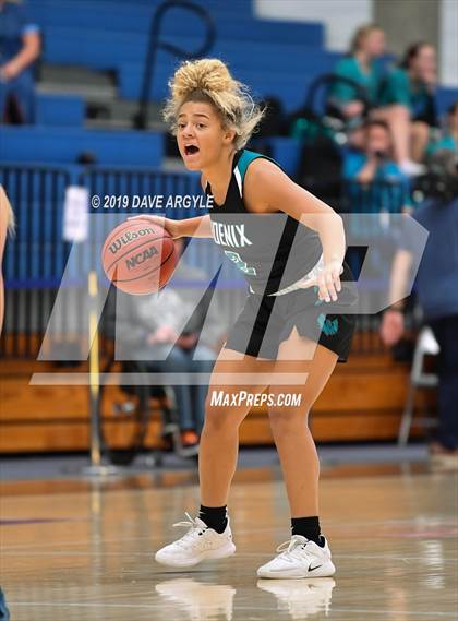 Thumbnail 2 in Farmington vs. Corner Canyon (UHSAA 5A Quarterfinals) photogallery.