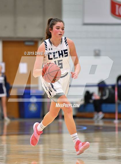 Thumbnail 3 in Farmington vs. Corner Canyon (UHSAA 5A Quarterfinals) photogallery.