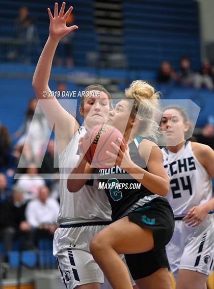 Thumbnail 1 in Farmington vs. Corner Canyon (UHSAA 5A Quarterfinals) photogallery.