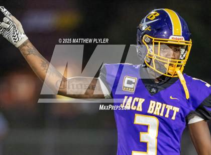 Thumbnail 1 in Hoggard @ Jack Britt photogallery.