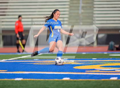 Thumbnail 2 in Sacred Heart Prep @ Santa Clara (CIF CCS DII Quarterfinals) photogallery.