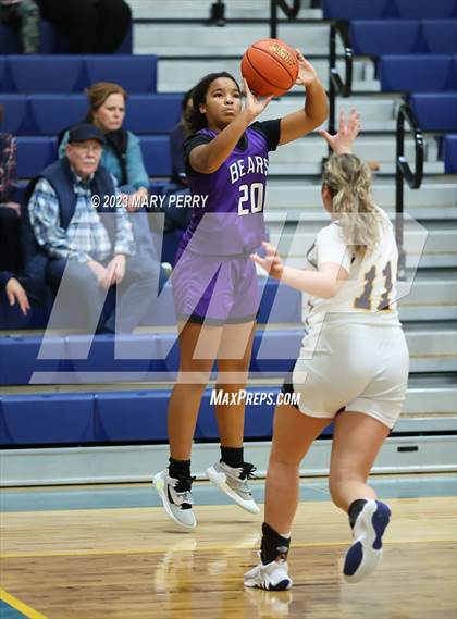 Thumbnail 2 in Winchester Thurston vs Shenango (Shenango Winter Tournament) photogallery.