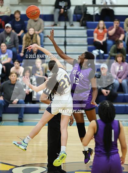 Thumbnail 2 in Winchester Thurston vs Shenango (Shenango Winter Tournament) photogallery.