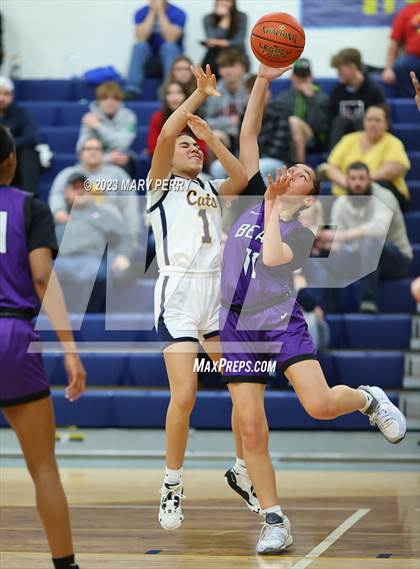 Thumbnail 1 in Winchester Thurston vs Shenango (Shenango Winter Tournament) photogallery.