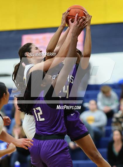 Thumbnail 3 in Winchester Thurston vs Shenango (Shenango Winter Tournament) photogallery.