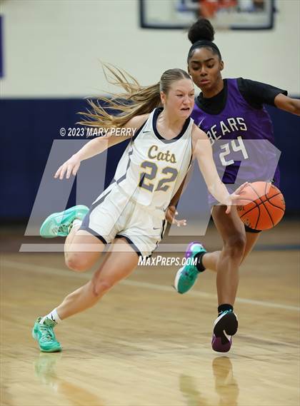 Thumbnail 3 in Winchester Thurston vs Shenango (Shenango Winter Tournament) photogallery.