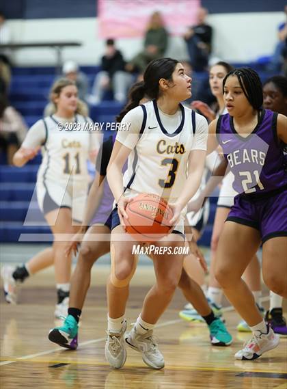 Thumbnail 2 in Winchester Thurston vs Shenango (Shenango Winter Tournament) photogallery.