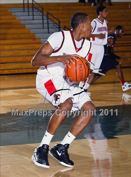 Thumbnail 1 in Klein Collins vs. Duncanville (McDonald's Texas Invitational) photogallery.