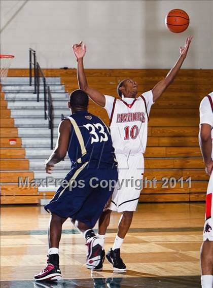 Thumbnail 1 in Klein Collins vs. Duncanville (McDonald's Texas Invitational) photogallery.
