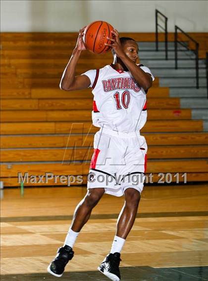 Thumbnail 2 in Klein Collins vs. Duncanville (McDonald's Texas Invitational) photogallery.