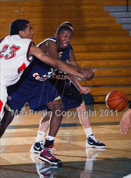 Thumbnail 2 in Klein Collins vs. Duncanville (McDonald's Texas Invitational) photogallery.