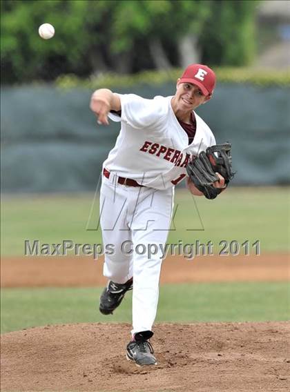 Thumbnail 2 in El Toro @ Esperanza photogallery.