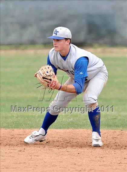 Thumbnail 1 in El Toro @ Esperanza photogallery.