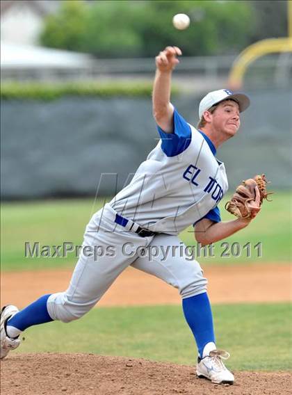 Thumbnail 2 in El Toro @ Esperanza photogallery.