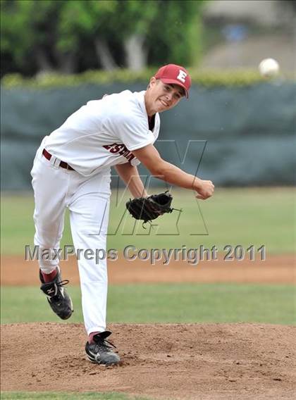 Thumbnail 3 in El Toro @ Esperanza photogallery.