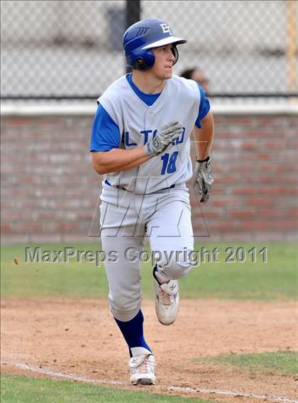 Thumbnail 2 in El Toro @ Esperanza photogallery.