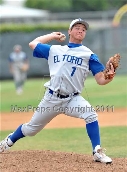 Thumbnail 1 in El Toro @ Esperanza photogallery.