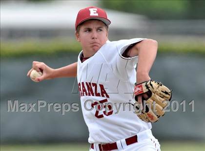 Thumbnail 2 in El Toro @ Esperanza photogallery.