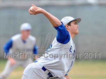 Thumbnail 1 in El Toro @ Esperanza photogallery.