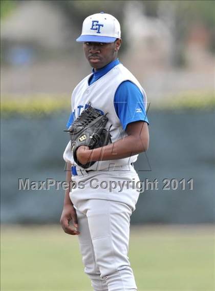 Thumbnail 1 in El Toro @ Esperanza photogallery.
