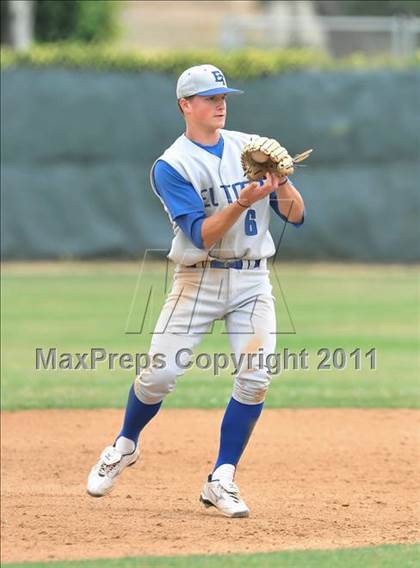 Thumbnail 2 in El Toro @ Esperanza photogallery.