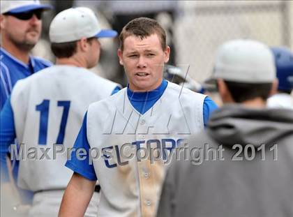 Thumbnail 3 in El Toro @ Esperanza photogallery.