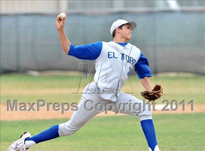 Thumbnail 3 in El Toro @ Esperanza photogallery.