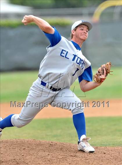 Thumbnail 1 in El Toro @ Esperanza photogallery.