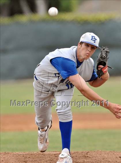 Thumbnail 1 in El Toro @ Esperanza photogallery.