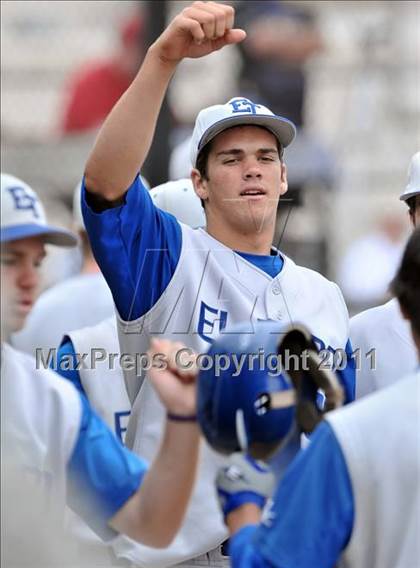 Thumbnail 3 in El Toro @ Esperanza photogallery.