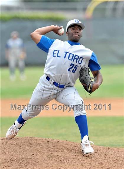 Thumbnail 2 in El Toro @ Esperanza photogallery.