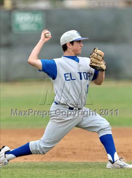 Thumbnail 3 in El Toro @ Esperanza photogallery.