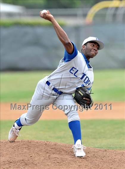 Thumbnail 1 in El Toro @ Esperanza photogallery.