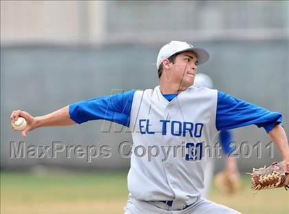 Thumbnail 3 in El Toro @ Esperanza photogallery.