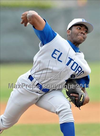 Thumbnail 1 in El Toro @ Esperanza photogallery.