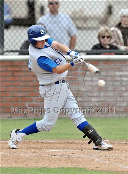 Thumbnail 2 in El Toro @ Esperanza photogallery.