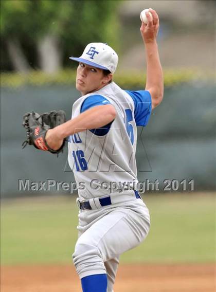 Thumbnail 1 in El Toro @ Esperanza photogallery.