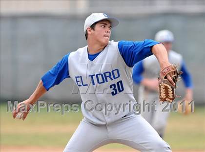 Thumbnail 2 in El Toro @ Esperanza photogallery.