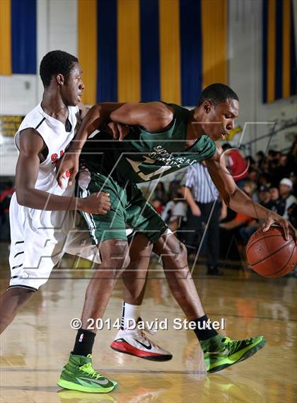 Thumbnail 1 in Sacred Heart Cathedral vs. Salesian College Preparatory (Gridley Invitational) photogallery.