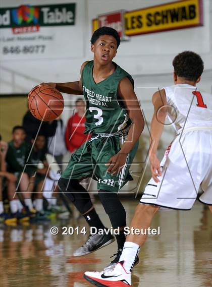 Thumbnail 3 in Sacred Heart Cathedral vs. Salesian College Preparatory (Gridley Invitational) photogallery.