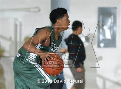 Thumbnail 3 in Sacred Heart Cathedral vs. Salesian College Preparatory (Gridley Invitational) photogallery.