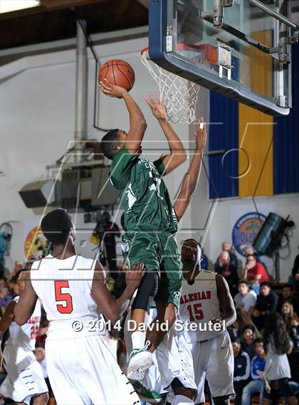 Thumbnail 3 in Sacred Heart Cathedral vs. Salesian College Preparatory (Gridley Invitational) photogallery.