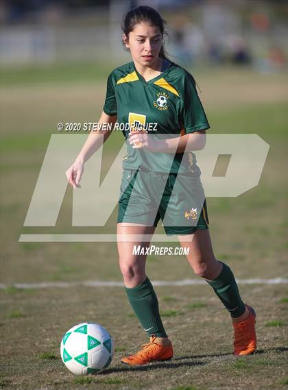 Thumbnail 3 in Hilmar vs. Summerville photogallery.