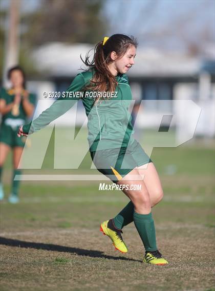 Thumbnail 3 in Hilmar vs. Summerville photogallery.
