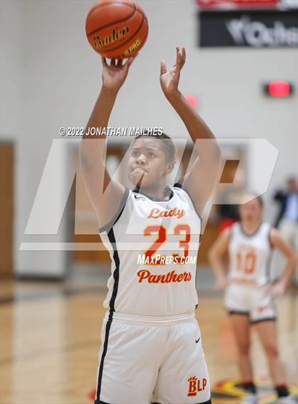 Thumbnail 3 in Brusly vs. Iota (LHSAA 3A Quarterfinal Playoff) photogallery.
