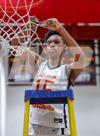 Thumbnail 2 in Brusly vs. Iota (LHSAA 3A Quarterfinal Playoff) photogallery.