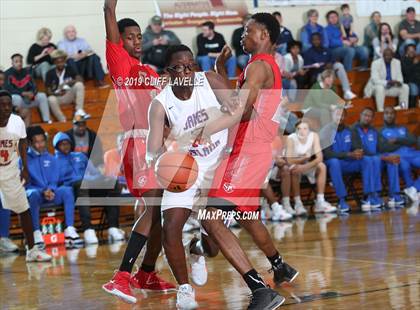 Thumbnail 1 in St. John's vs James Island (Rotary Roundball Classic) photogallery.