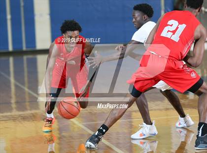 Thumbnail 2 in St. John's vs James Island (Rotary Roundball Classic) photogallery.