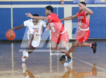 Thumbnail 2 in St. John's vs James Island (Rotary Roundball Classic) photogallery.