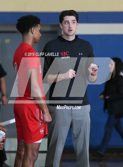 Thumbnail 1 in St. John's vs James Island (Rotary Roundball Classic) photogallery.